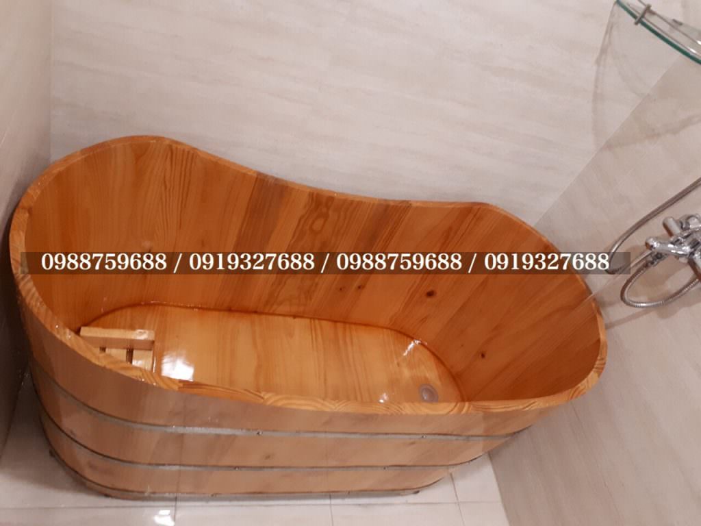 bồn tắm bằng gỗ