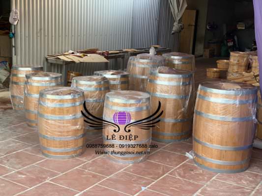 thùng rượu gỗ sồi