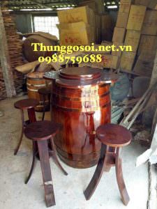 bàn thùng rượu trang trí quán bar nhà hàng