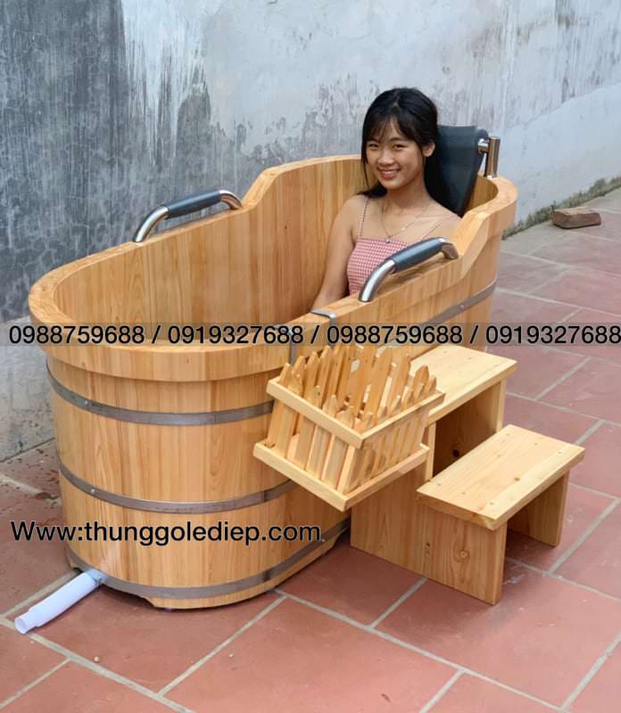 bồn tắm bằng gỗ pơmu