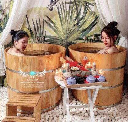 bồn tắm gỗ thông
